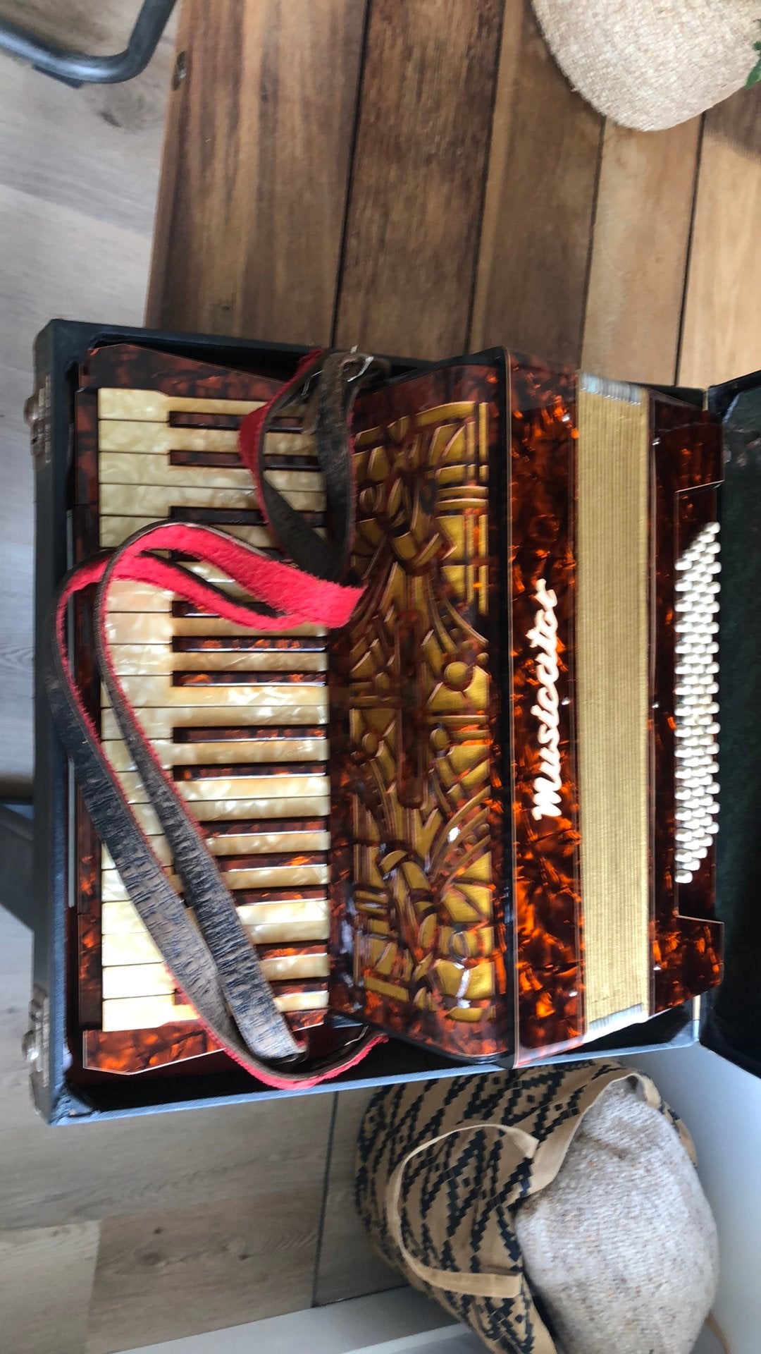 Acordion musicator, Ophalen of Verzenden, Gebruikt, 80-bas, Overige merken
