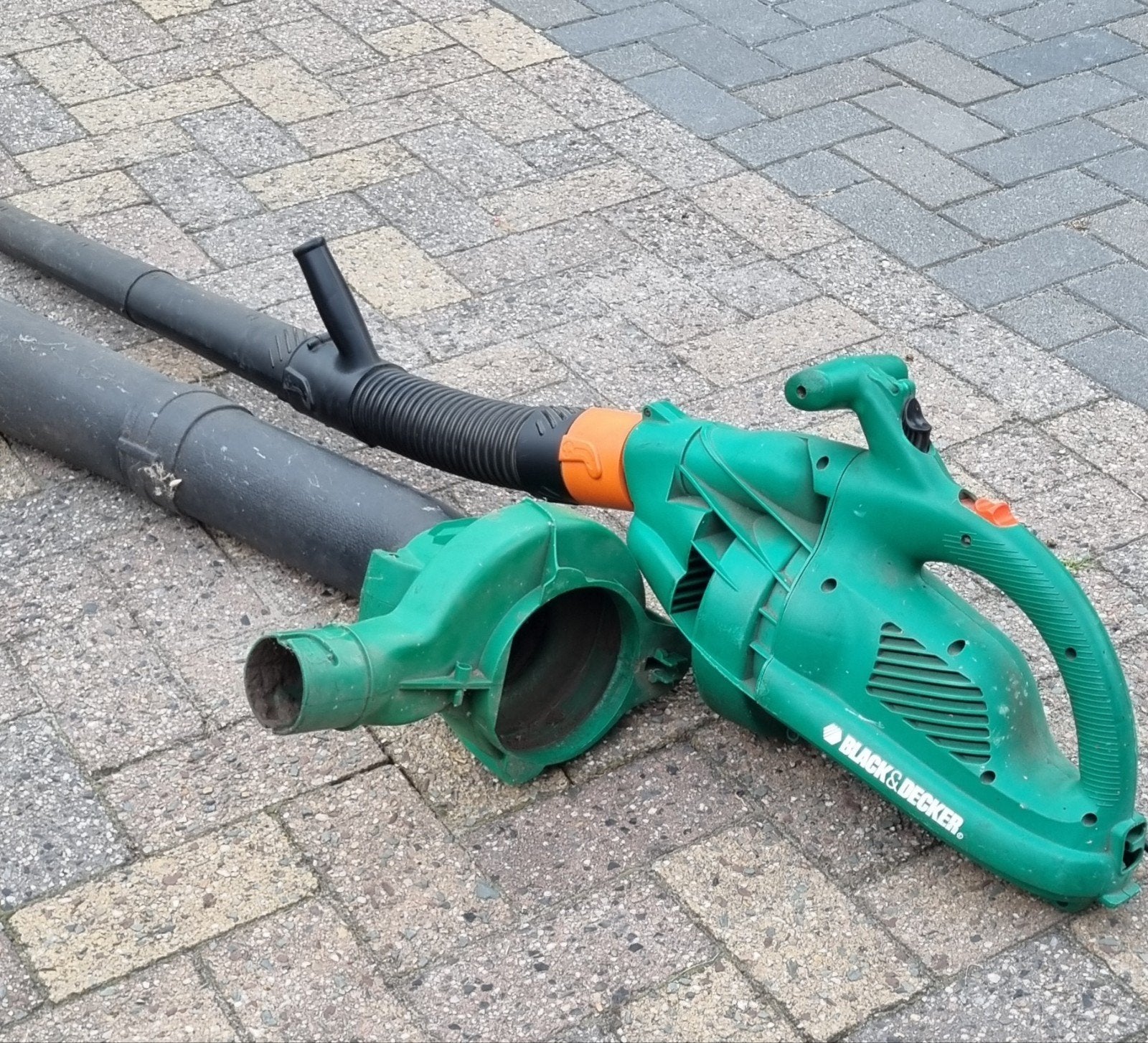 Black & Decker Bladblazer/Bladzuiger - Elektrisch, Ophalen, Gebruikt, Met zuigfunctie, Handgedragen
