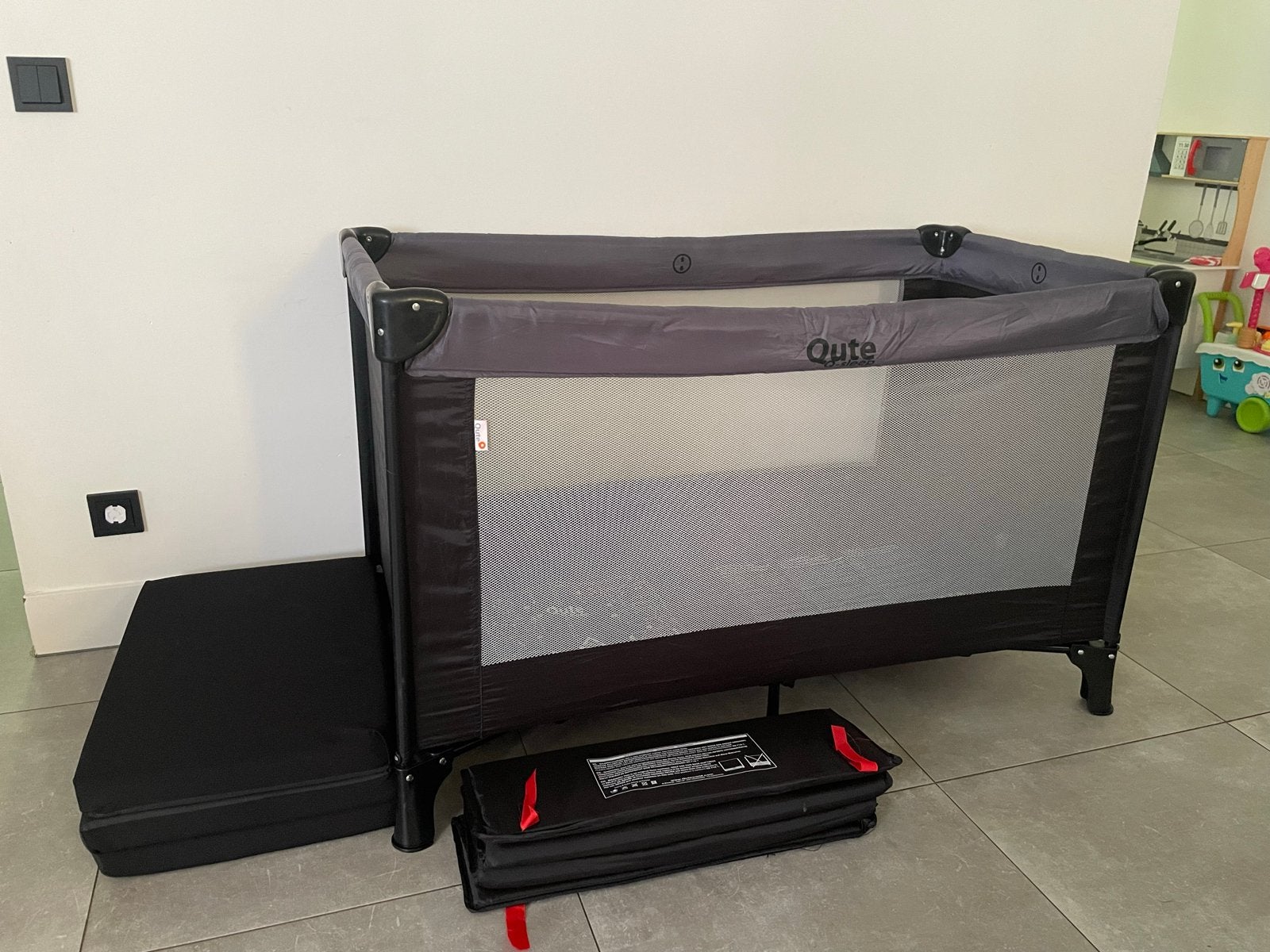 Qute campingbed zwart met extra matras, Gebruikt, 70 tot 85 cm, Matras, 140 tot 160 cm