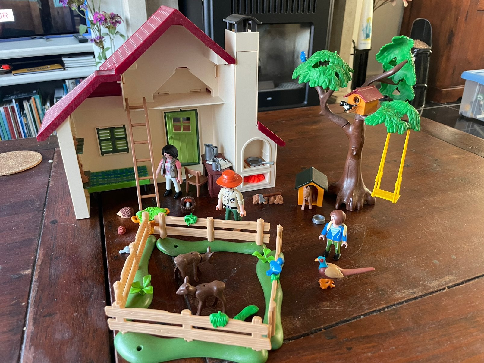Playmobil 6811 Boswachtershuis, Ophalen of Verzenden, Zo goed als nieuw