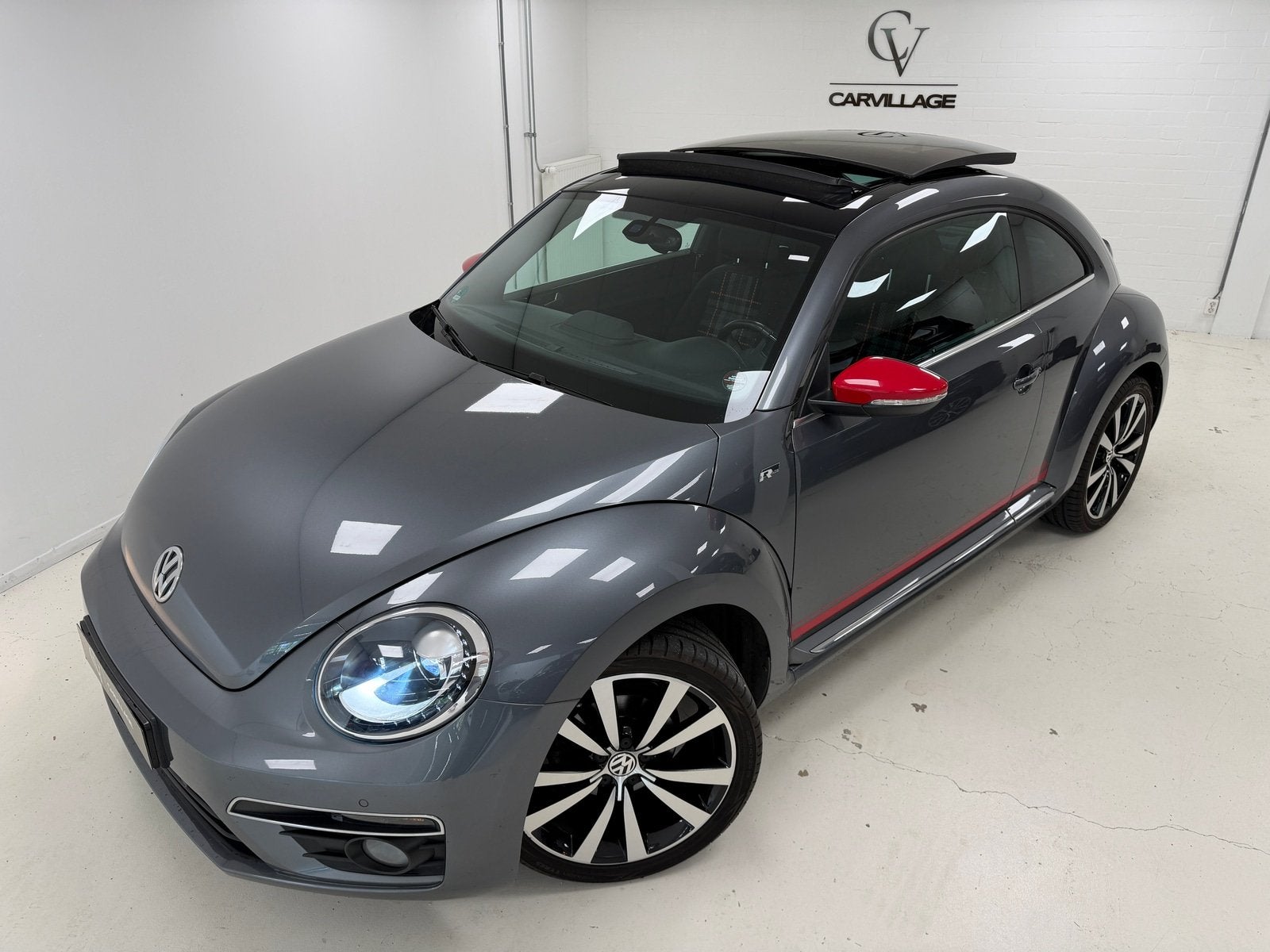 Volkswagen Beetle 1.4 TSI R-Line Club | Panoramadak | Camera, Auto's, Automaat, Stof, Gebruikt, 4 cilinders