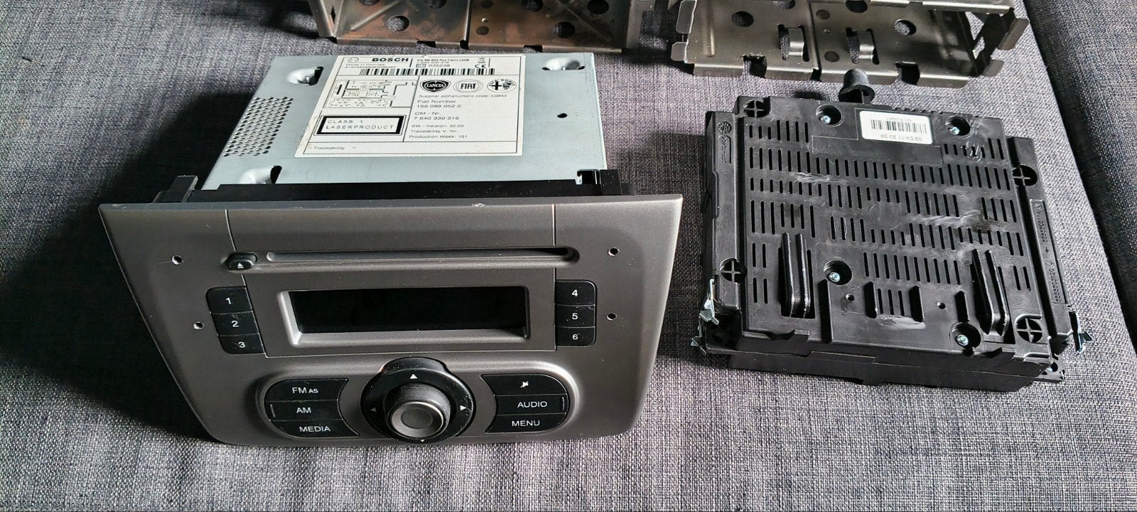 Alfa Romeo Mito 2011 Radio met externe Blue & Me module, Auto diversen, Ophalen, Gebruikt