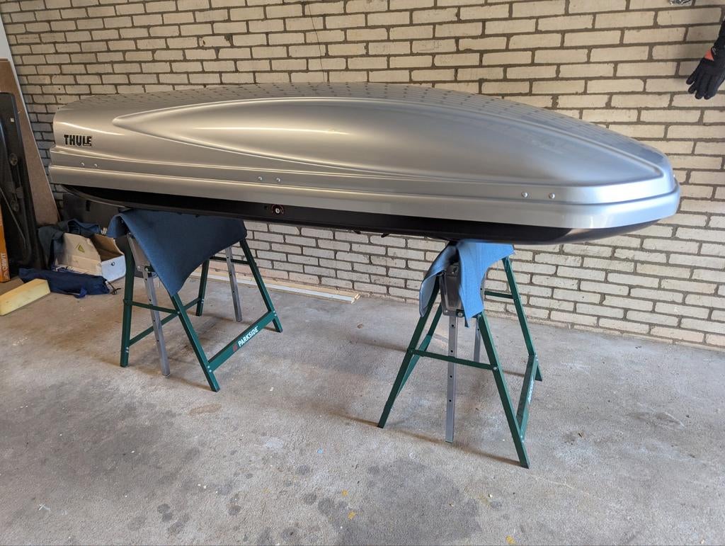 TE HUUR: Thule Atlantis 900 dakkoffer, Auto diversen, Dakkoffers, Zo goed als nieuw, Ophalen of Verzenden