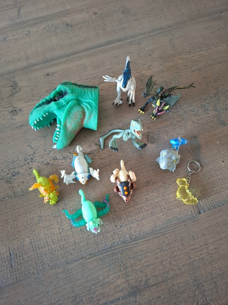 Speelgoedset – 10 dino’s, draken en fantasiefiguren, Kinderen en Baby's, Ophalen of Verzenden, Zo goed als nieuw
