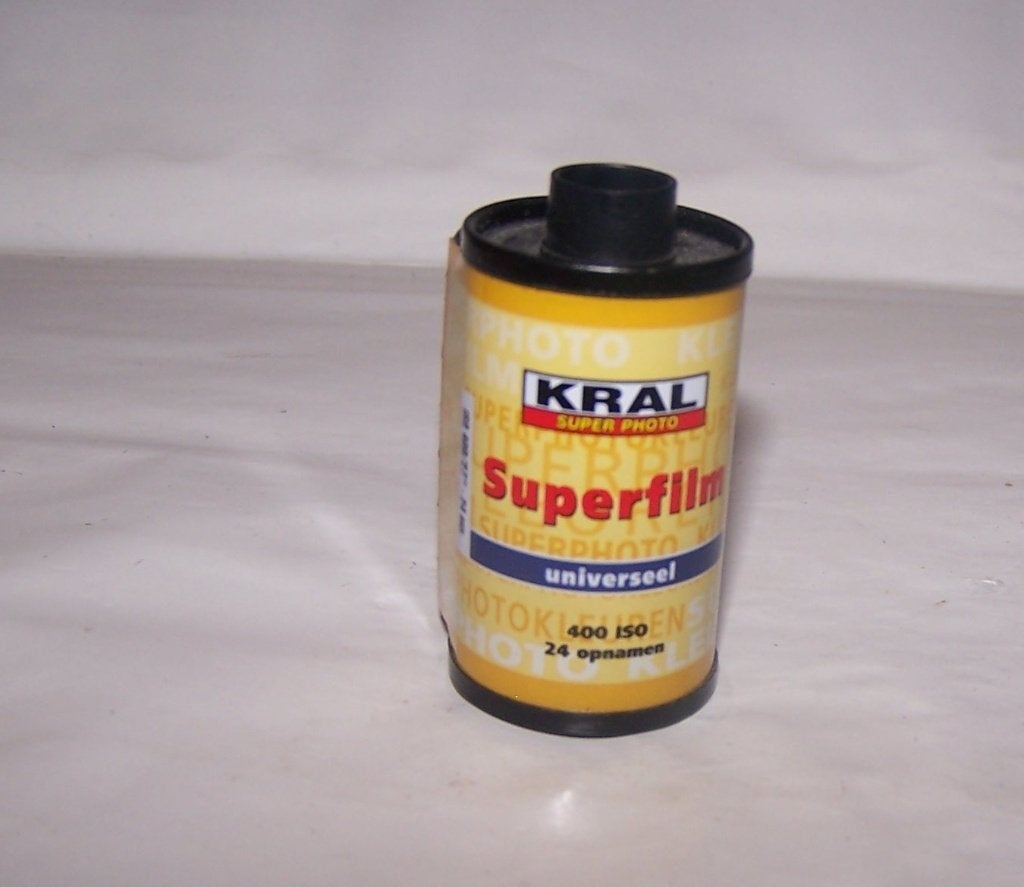 Kral Superfilm 35mm. 400 Asa 24 opnames. Nieuw., Ophalen of Verzenden, Nieuw, Spiegelreflex, Overige Merken