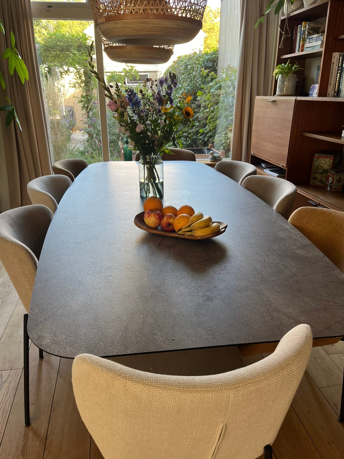 Sumisura design eettafel 240  110 cm + 8 stoelen – uit 2024