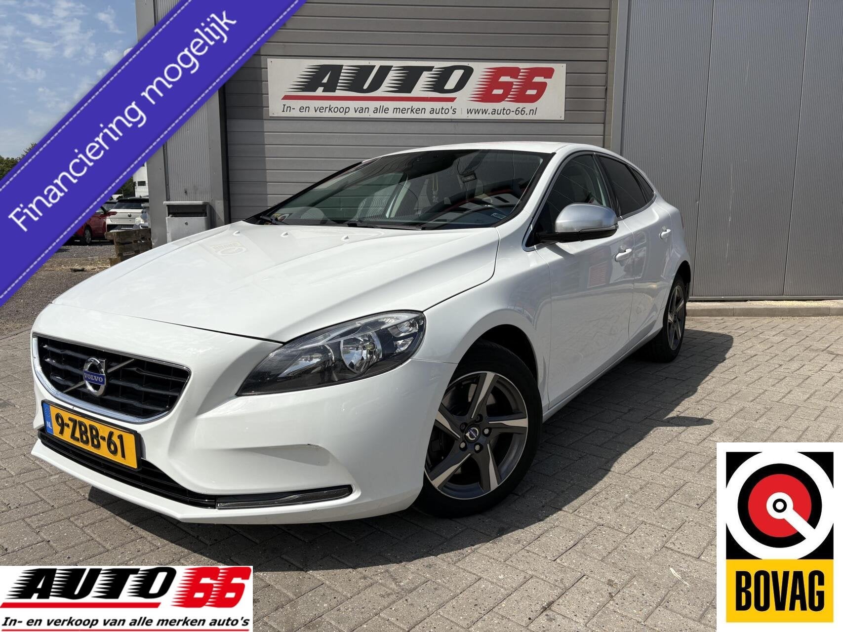 Volvo V40 2.0 D4 Summum Business, Voorwielaandrijving, Euro 5, Gebruikt, Zwart