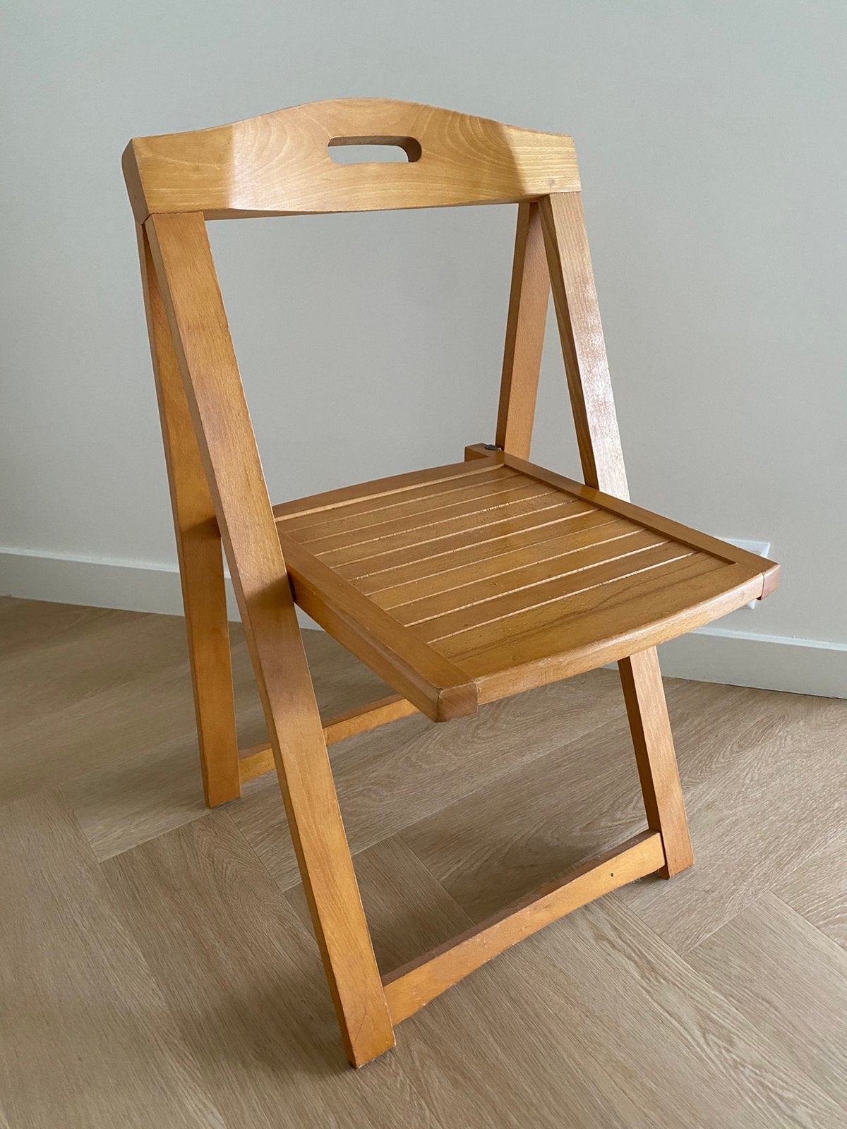 Vintage Trieste Aldo Jacober stijl houten klapstoel, Huis en Inrichting, Stoelen, Ophalen, Gebruikt, Bruin, Aldo Jacober