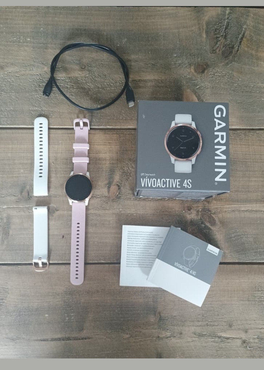 Garmin Vivoactive 4S - Roze/Goud - GPS Smartwatch, Conditie, Gebruikt, Garmin, Ophalen of Verzenden