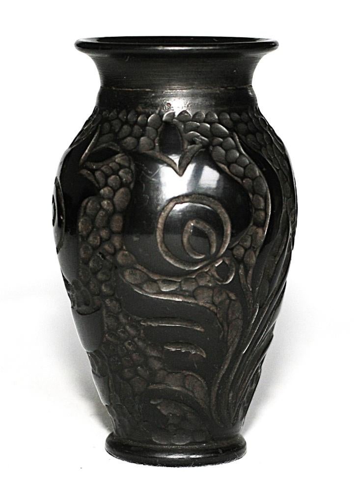 Artisan Roemeense Marginea Zwart Aardewerk vaasje, Antiek en Kunst, Antiek | Vazen, Ophalen of Verzenden