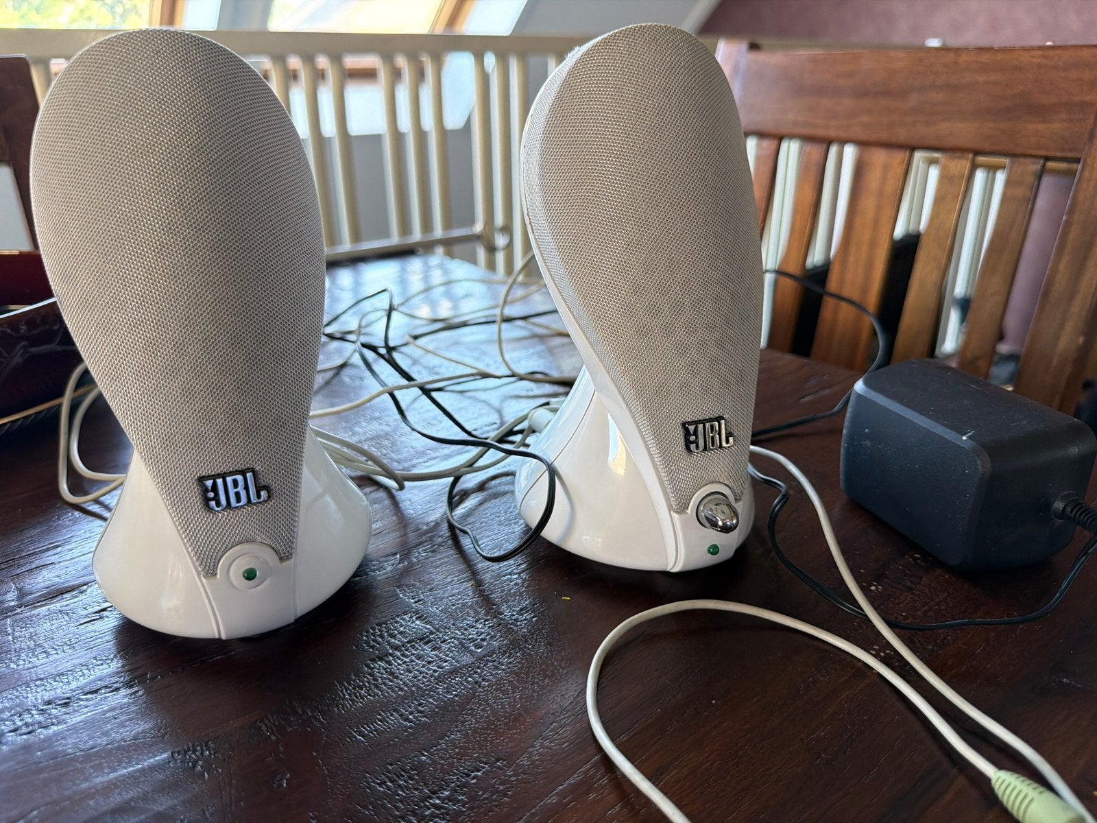 2 kleine JBL speakers met adapter en aux-kabel, Ophalen, Stereo speakers, Gebruikt, JBL