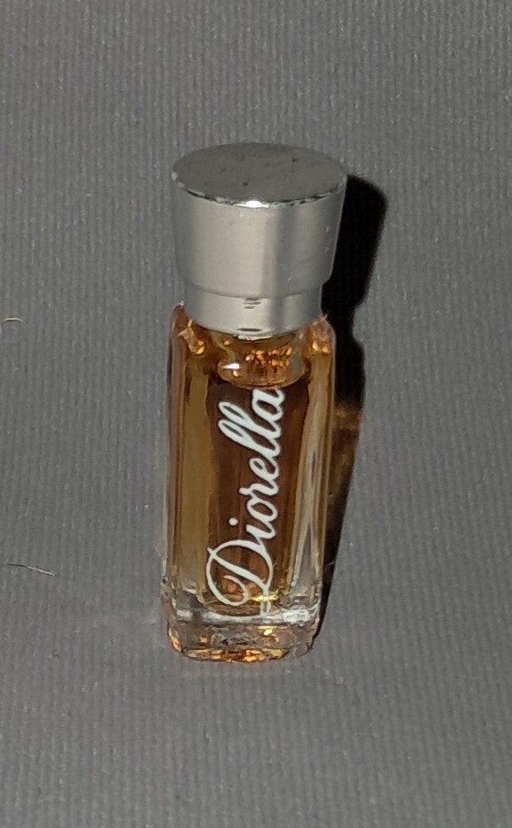 Luxe parfum mini - Christian dior , diorella oudje, Ophalen of Verzenden, Zo goed als nieuw, Miniatuur, Gevuld