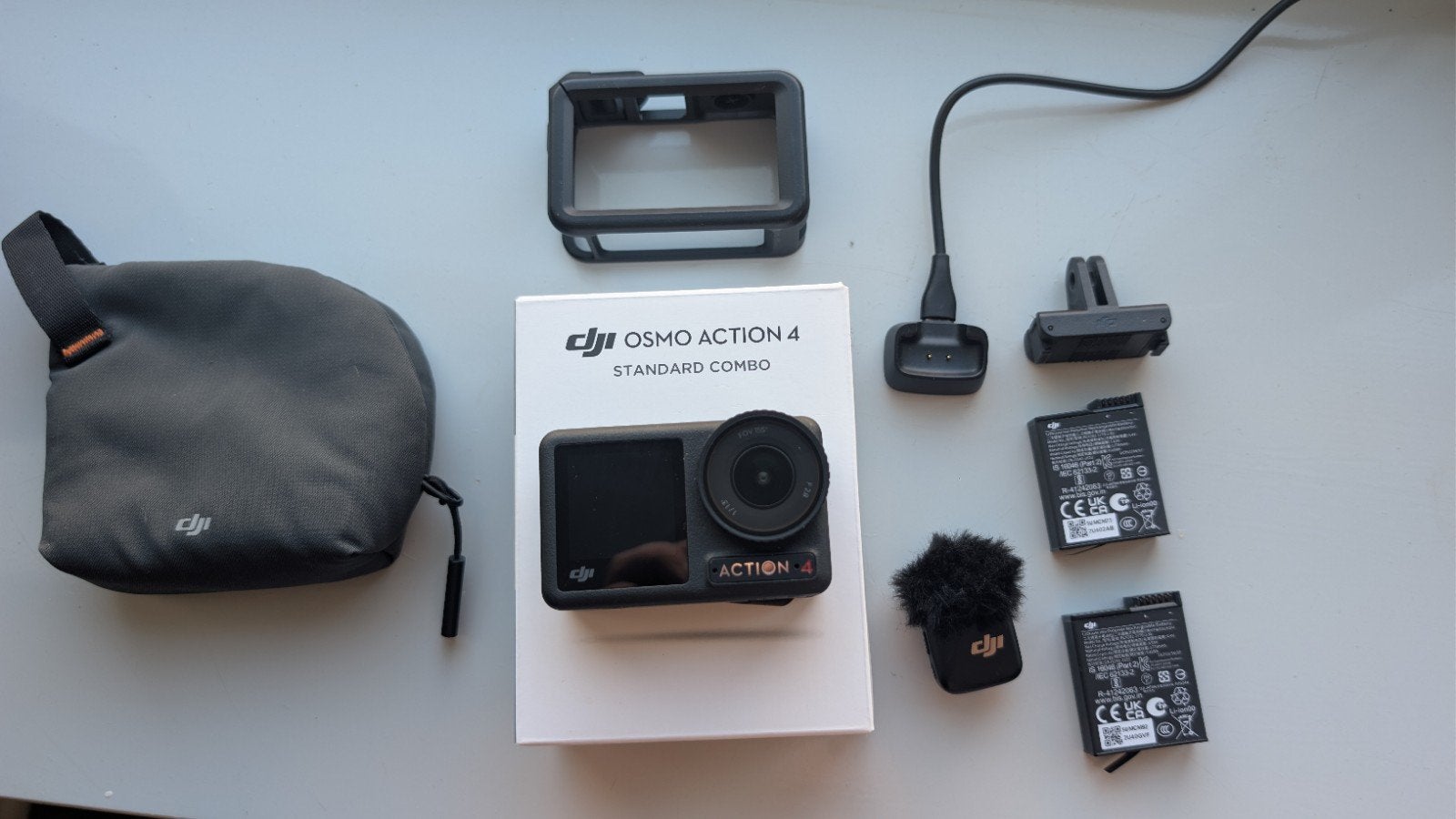 DJI Osmo Action 4 incl. toebehoren - Zo goed als nieuw, Ophalen of Verzenden, Zo goed als nieuw, Overige merken