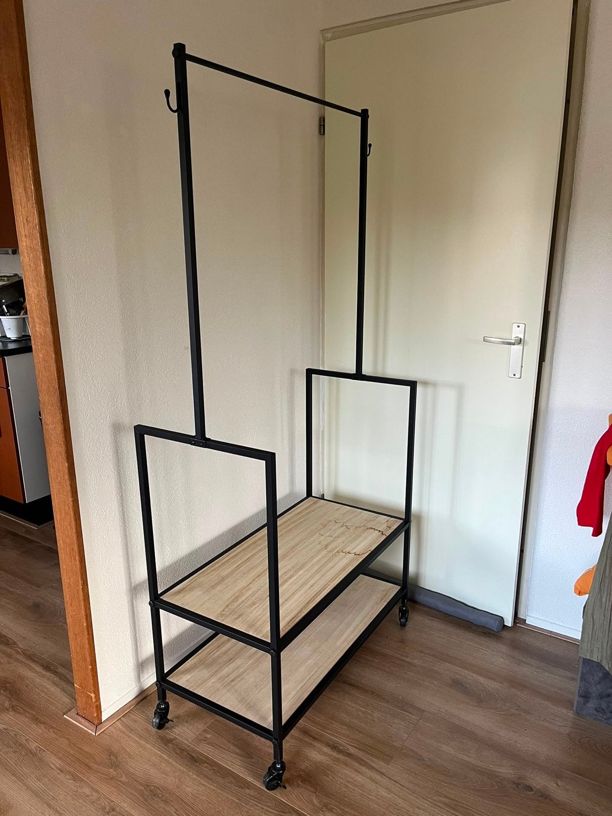 Kledingrek met planken en wielen, Ophalen, Met plank(en), Gebruikt, 50 tot 100 cm