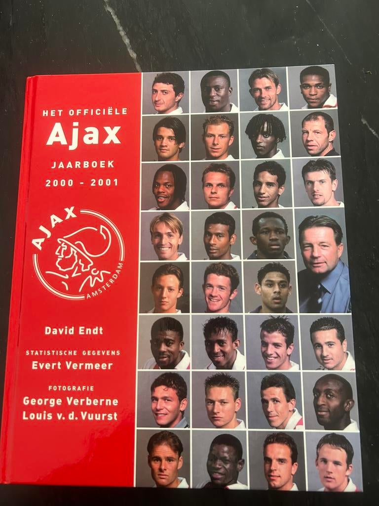 AJAX het officiële AJAX jaarboek 2000-2001, Verzamelen, Ophalen of Verzenden, Nieuw, Ajax, Boek of Tijdschrift