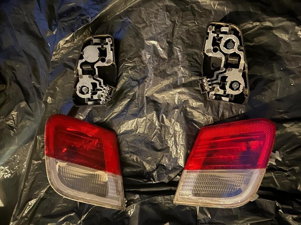 BMW E46 buitenste achterlichten en mistlampen + speakers, Ophalen, Gebruikt, BMW