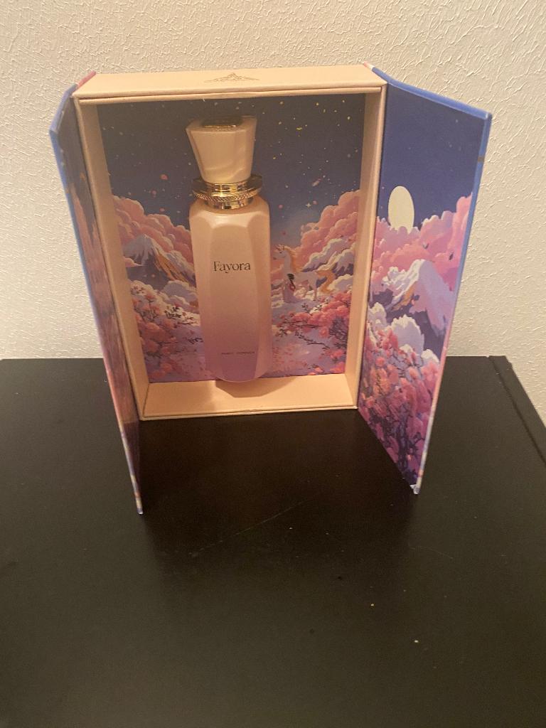 Arabische Parfums, Ophalen of Verzenden, Nieuw, Parfumfles, Gevuld