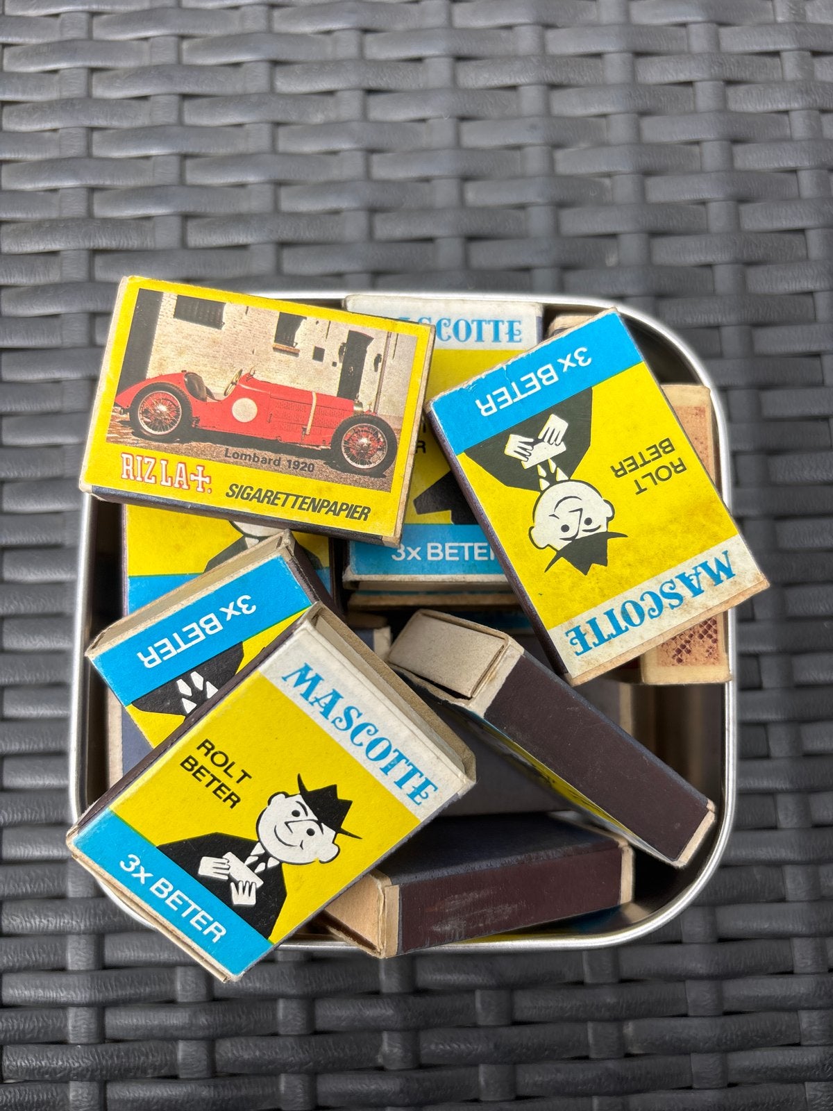 Vintage luciferdoosjes en Rizla sigarettenpapier, Ophalen of Verzenden, Gebruikt, Luciferdoosjes of -merken