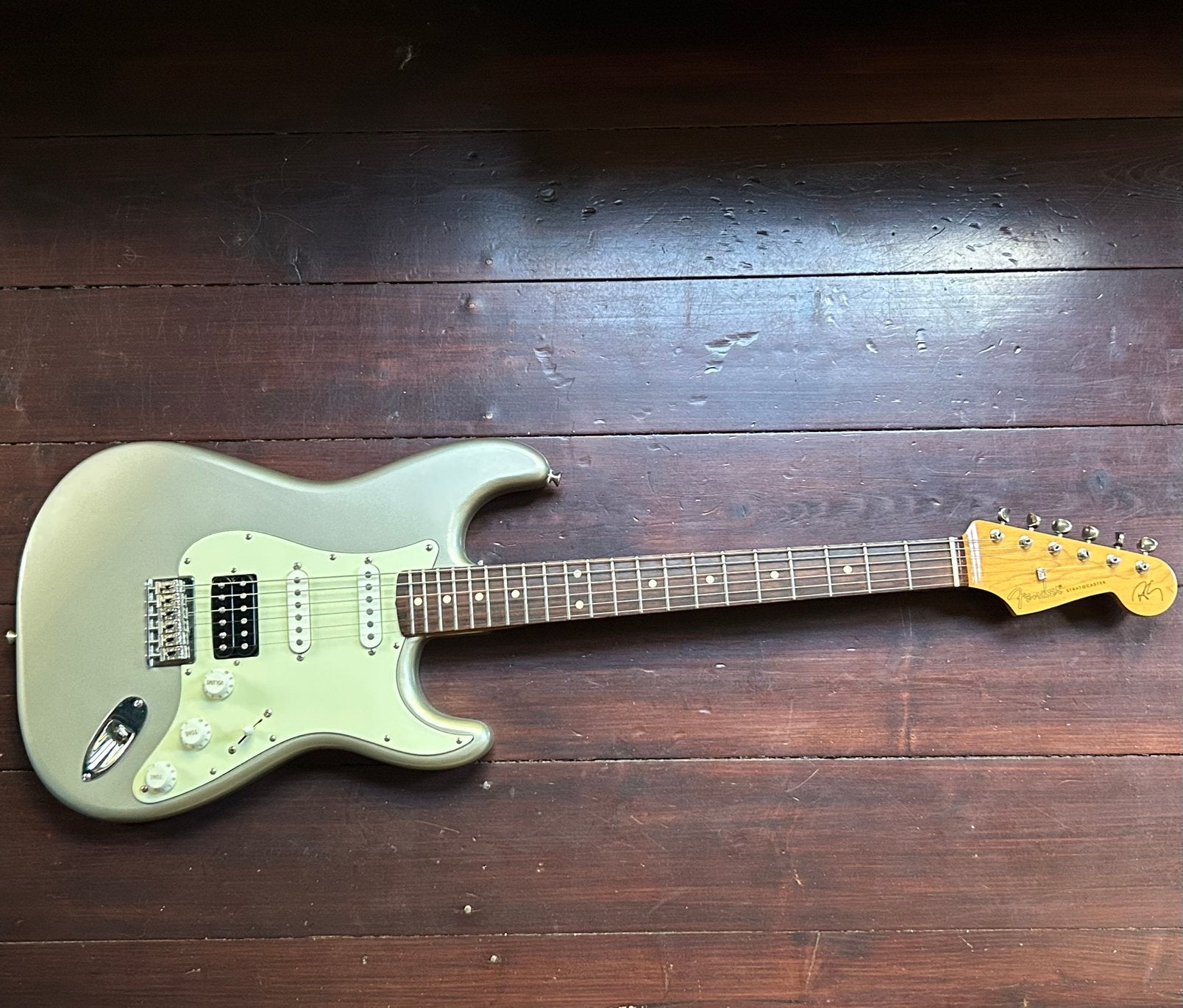 Fender Robert Cray met Bare Knuckle pickups, Ophalen, Zo goed als nieuw, Solid body, Fender