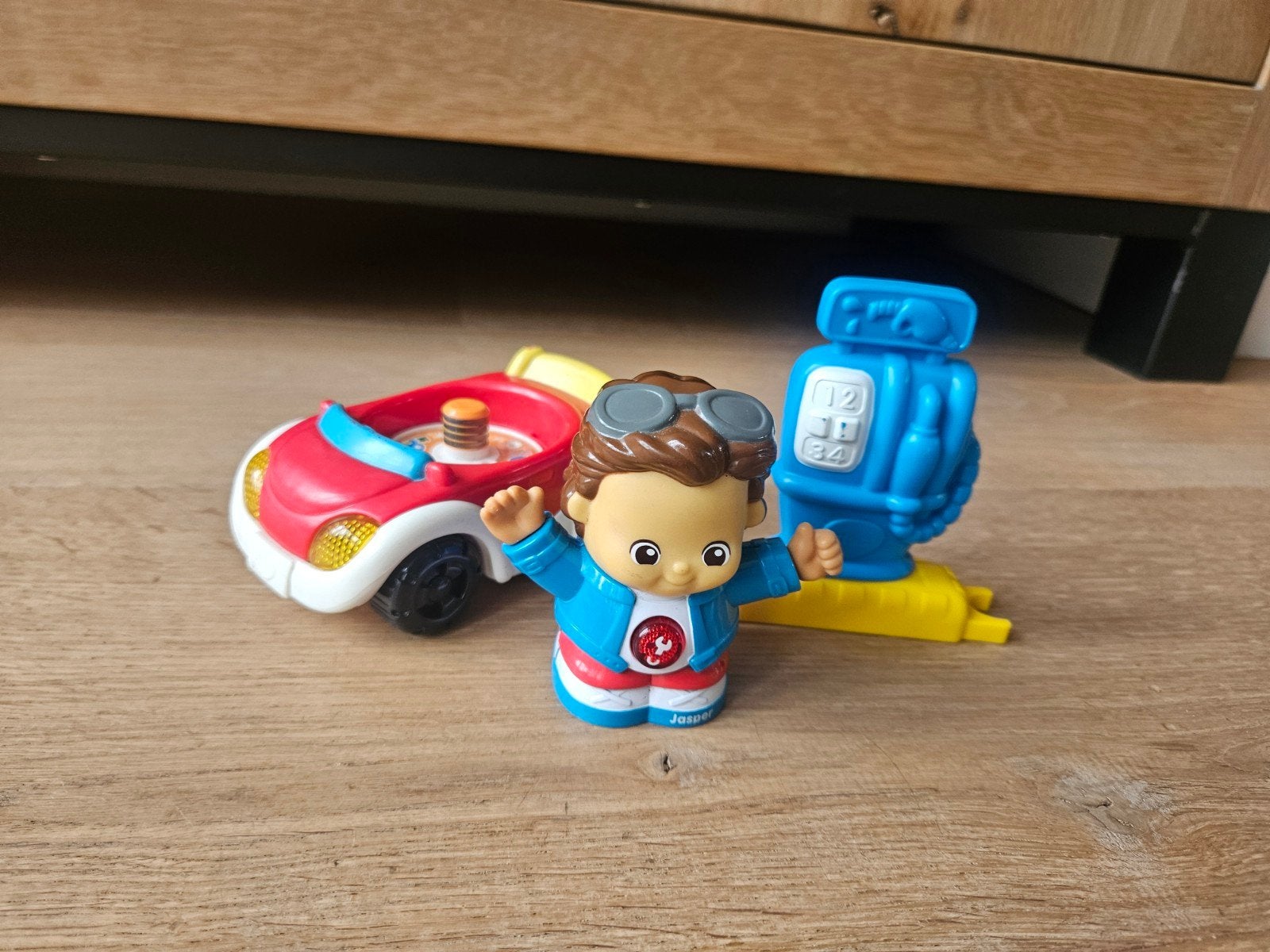 VTech Vrolijke Vriendjes Jasper met cabrio en tankstation, Ophalen, Gebruikt