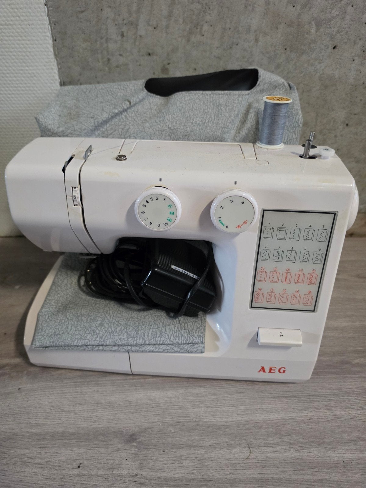 aeg naaimachine., Ophalen, Zo goed als nieuw, Naaimachine, Overige merken