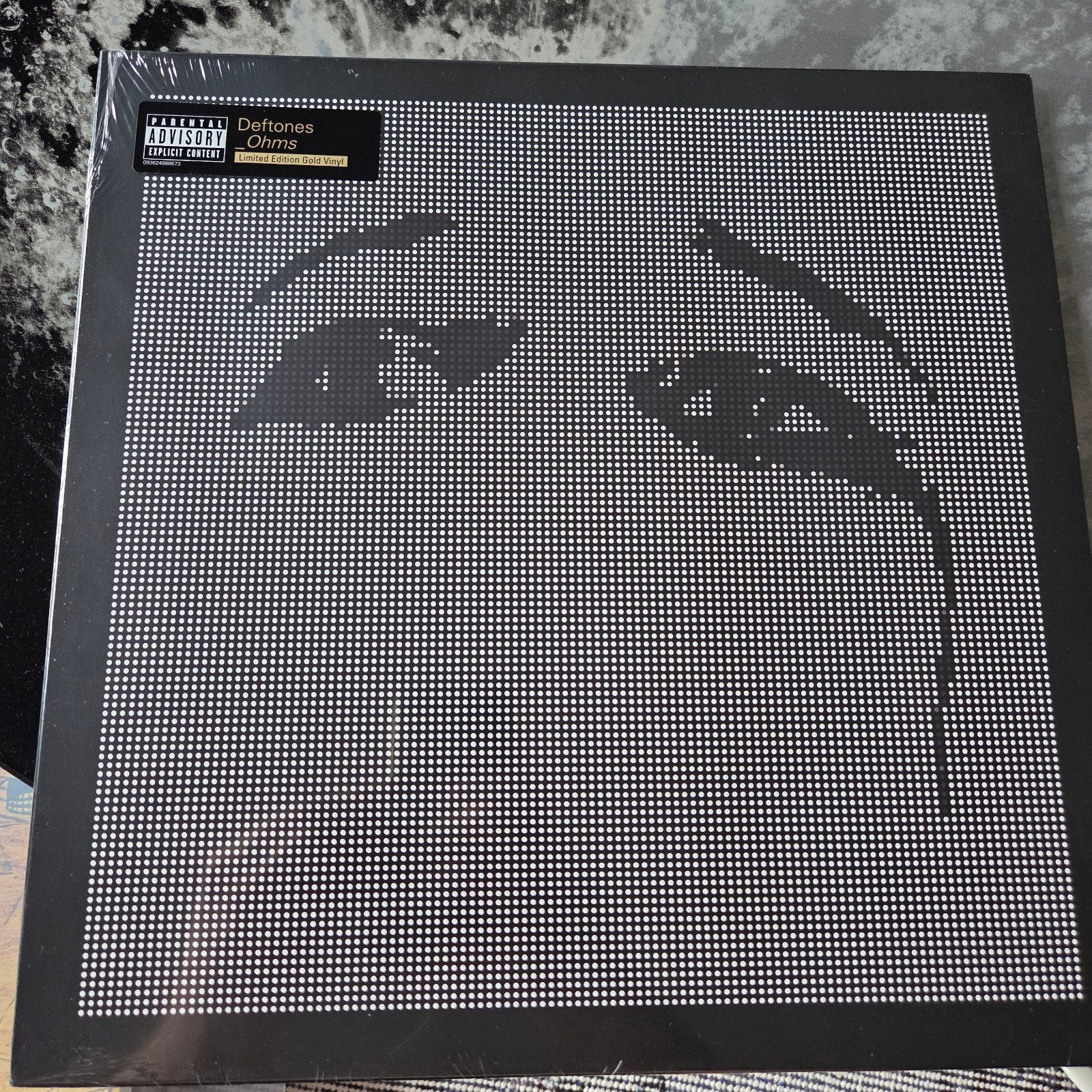 Deftones - Ohms Gold Vinyl LP (Nieuw & Geseald), Ophalen of Verzenden, Nieuw in verpakking, 12 inch, Alternative Rock