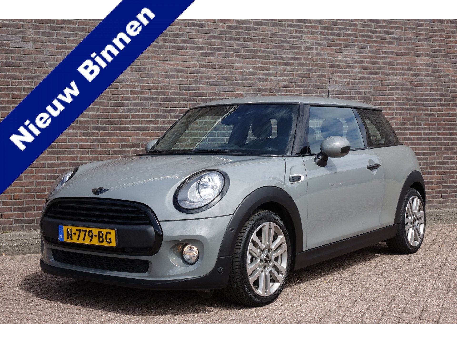MINI 3-deurs 1.2 Cooper One Chili, leder, navi, pdc, 17" vel, Voorwielaandrijving, Gebruikt, Euro 6, 4 stoelen