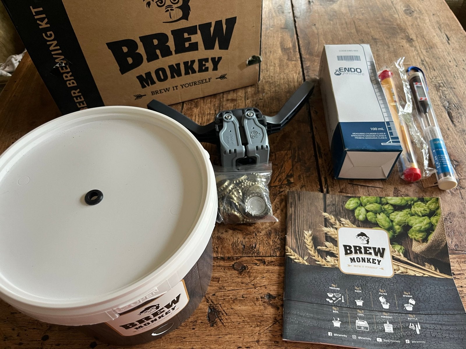 Brew Monkey Bierbrouwkit - exclusief ingrediënten, Ophalen of Verzenden, Zo goed als nieuw