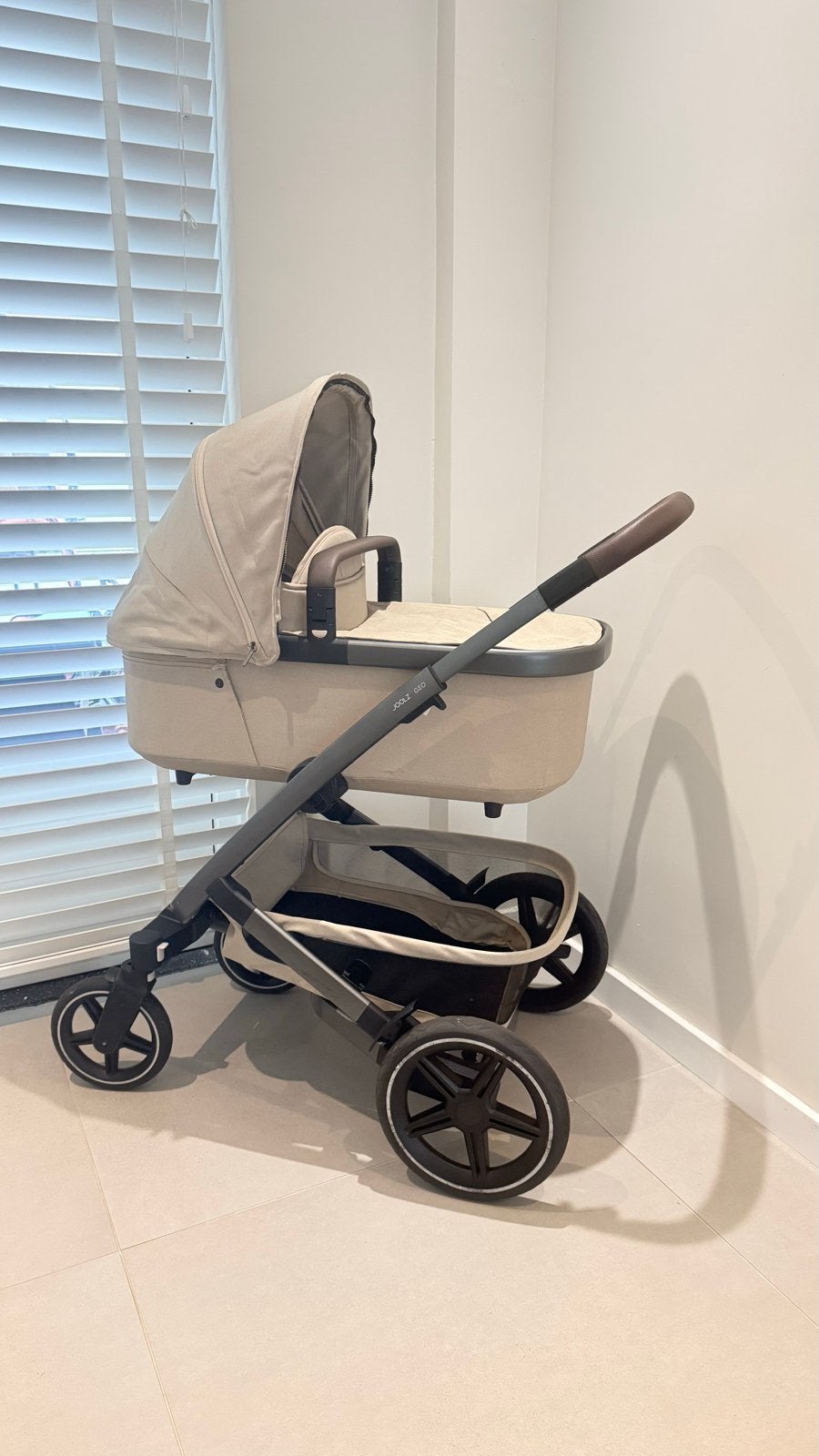 Joolz Geo 3 / Geo3 Kinderwagen Sandy Taupe met accessoires, Gebruikt, Combiwagen, Met reiswieg, Ophalen