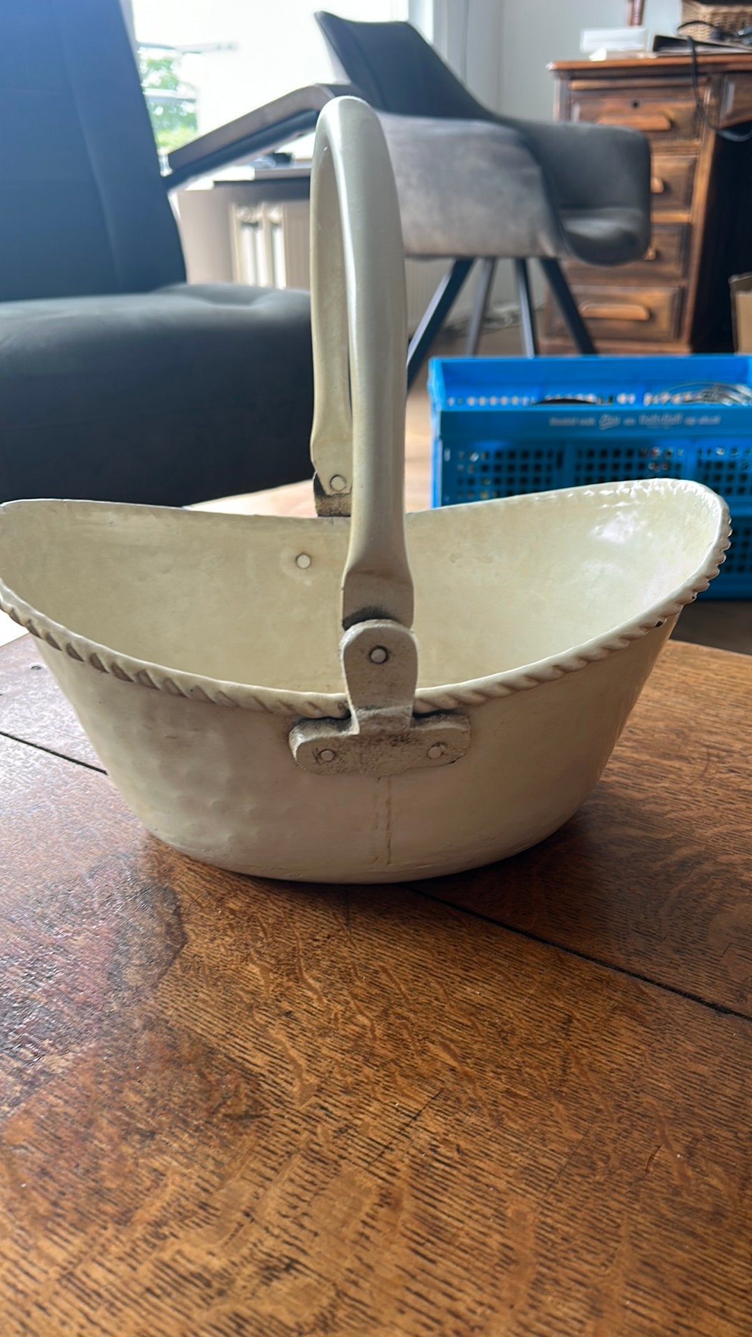 Metale mand, Huis en Inrichting, Woonaccessoires | Schalen en Manden, Ophalen, Zo goed als nieuw, Rechthoekig, Riet