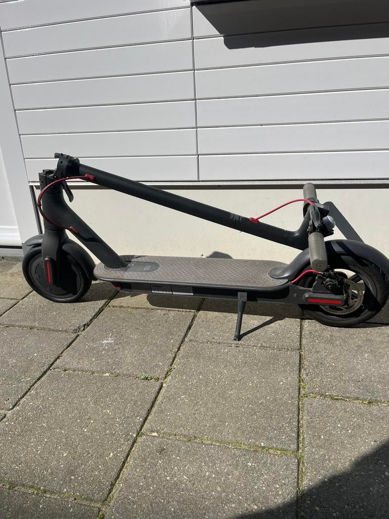 Electrische step, 25 km/u,, Ophalen of Verzenden, Zo goed als nieuw, Elektrische step (E-scooter)
