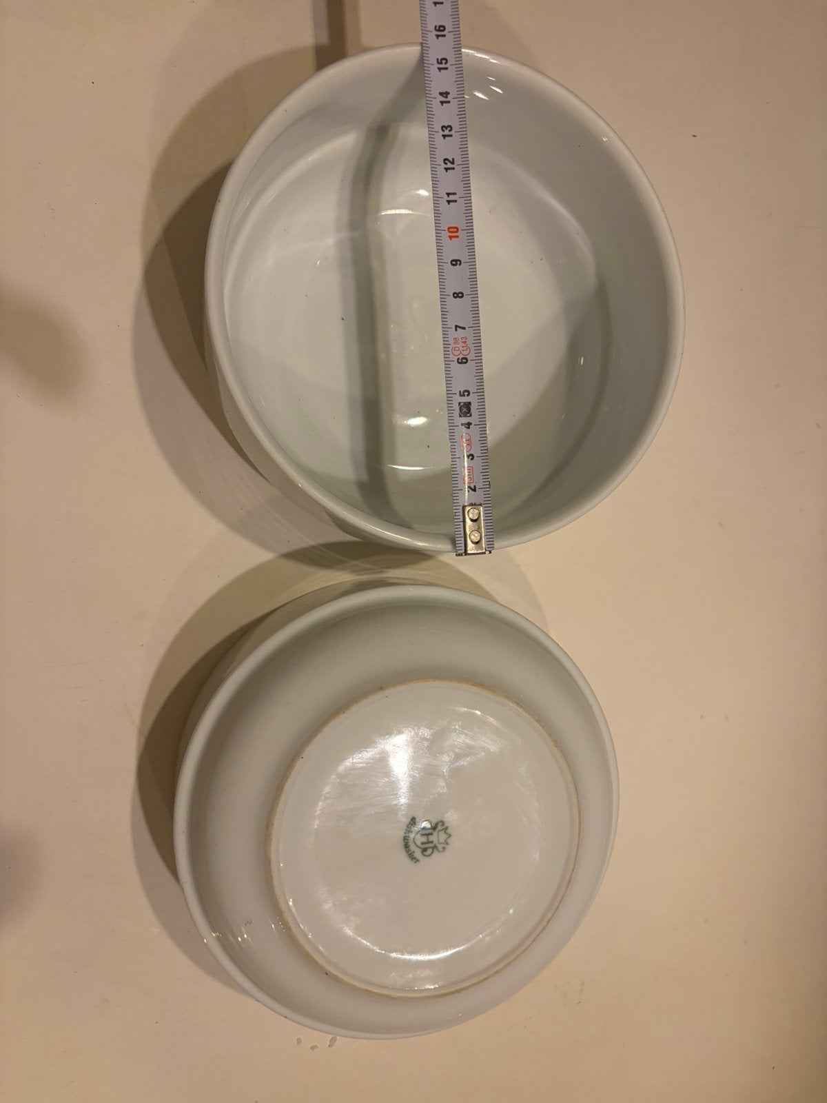 2 grote witte schalen 15 cm Heinrich H&C, Ophalen of Verzenden, Porselein, Overige stijlen, Schaal of Schalen