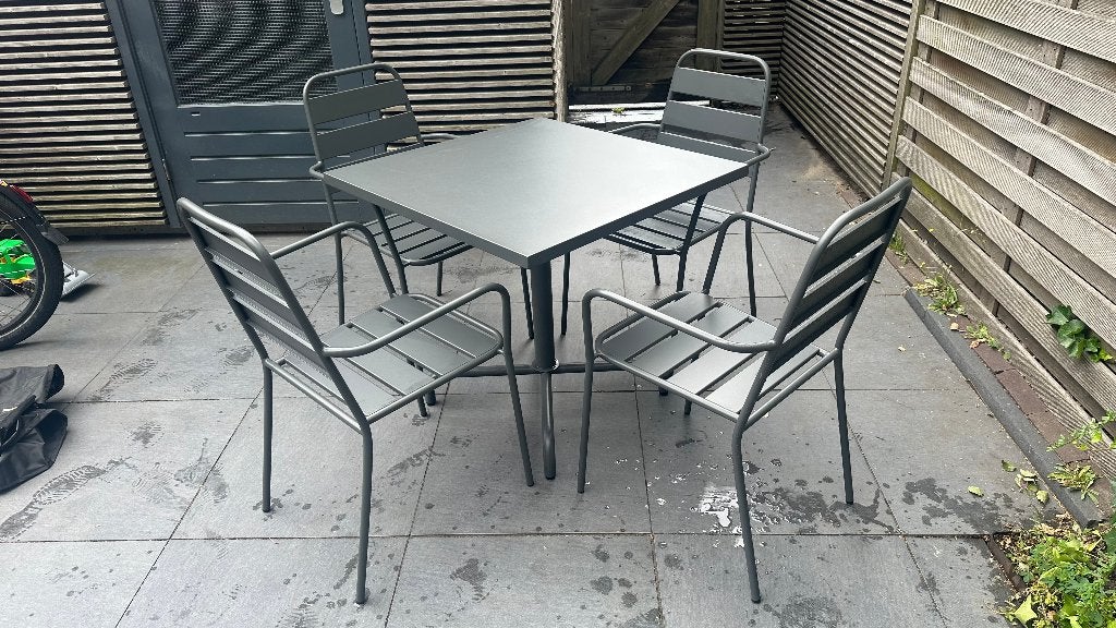 Tuintafel (opklapbaar) en vier stoelen (stapelbaar), Ophalen, Gebruikt, Tuinset, Eettafel