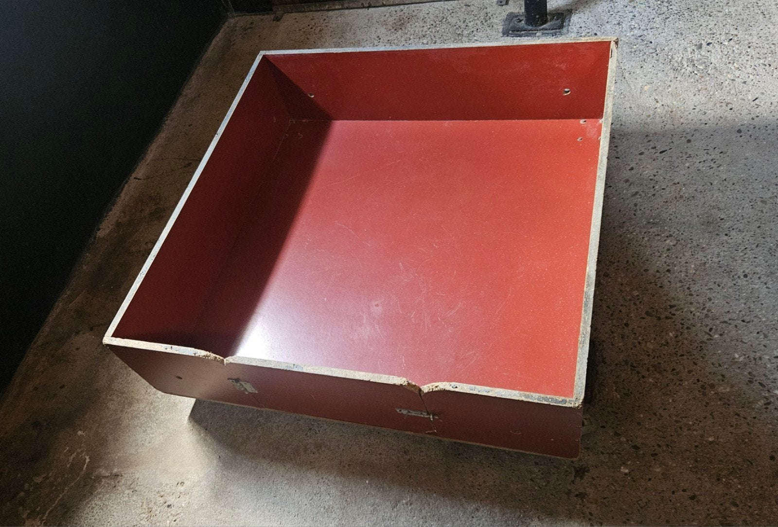 Handige verrijdbare werpkist op wieltjes 120x120 cm te koop!, Dieren en Toebehoren, Hondenhokken, Ophalen of Verzenden, Gebruikt