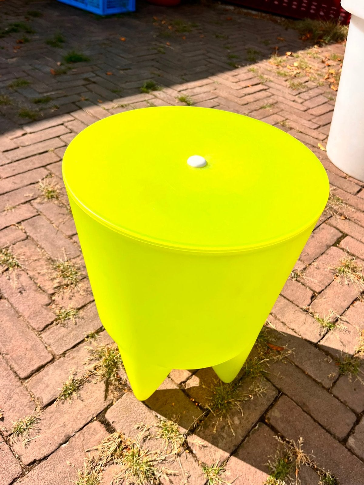 Philippe Starck "Bubu 1er" Kruk / Opbergbox - Neon, Ophalen, Gebruikt, Kunststof