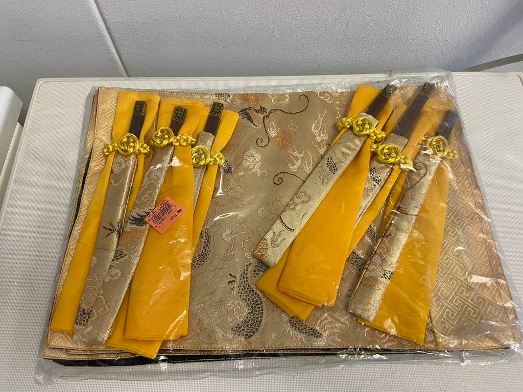 Placemetset voor Sushi in goudgeel 6 persoons met stokjes, Ophalen of Verzenden, Nieuw