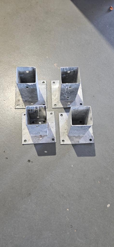 4 Gegalvaniseerde paalhouders voor stevige constructies, Tuin en Terras, Palen, Balken en Planken, Gebruikt, Overige typen, Minder dan 180 cm