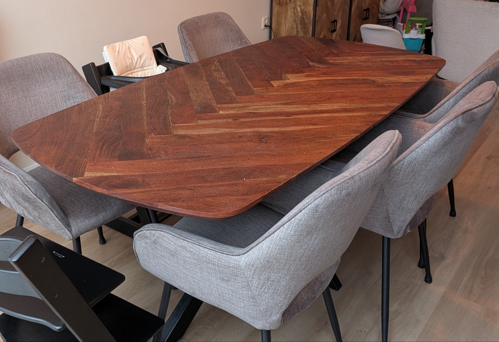 Nous Living eettafel Robb - 180 cm - Walnoot, Huis en Inrichting, Tafels | Eettafels, Gebruikt, 50 tot 100 cm, Vijf personen of meer