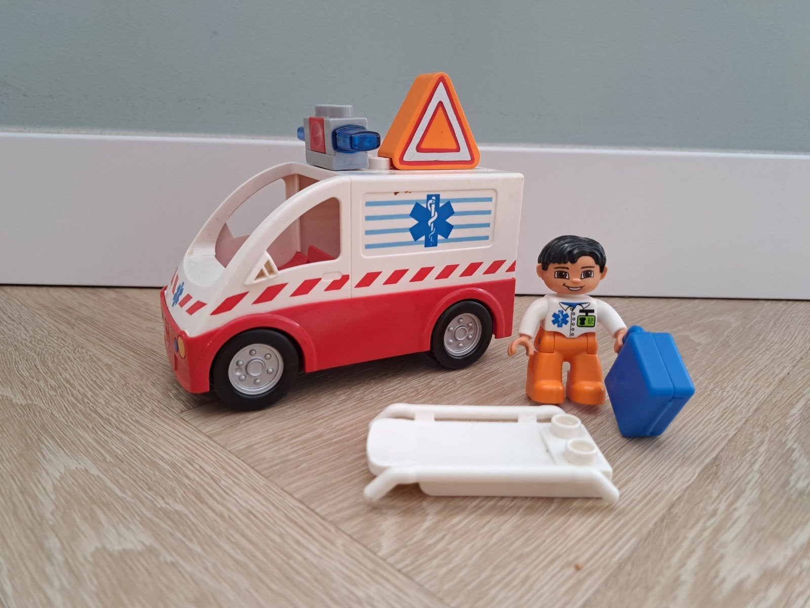 LEGO Duplo ambulance met figuur en brancard, Ophalen, Gebruikt, Overige merken