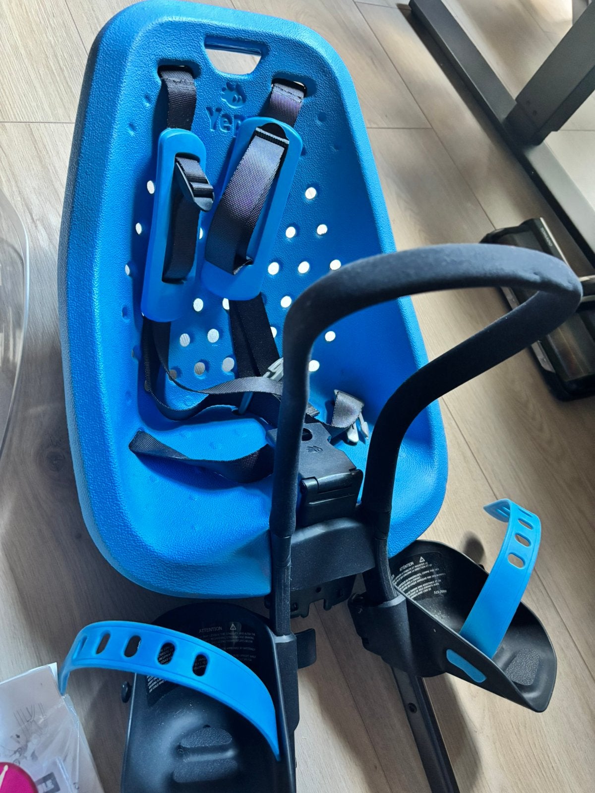 Thule Yepp Nexxt Mini fietszitje voorop met windscherm, Ophalen, Voetsteuntjes, Voorzitje, Nieuw