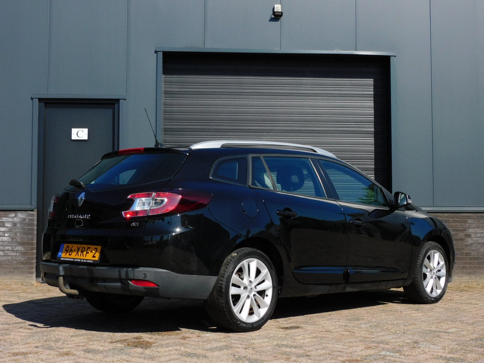 Renault Mégane Estate 1.5 dCi Expression 4-SEIZOENS! NAVI!, Auto's, Renault, Euro 5, Stof, Gebruikt, Zwart