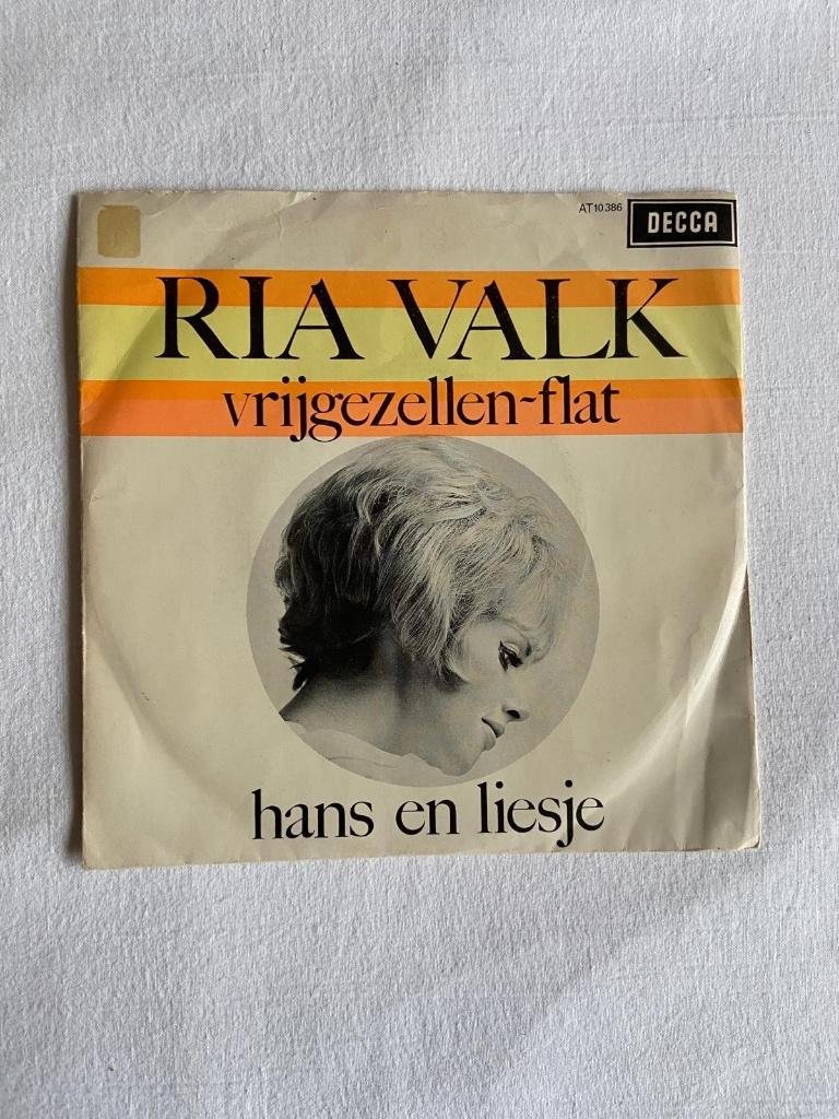 ria valk - vrijgezellen - flat, Ophalen of Verzenden, Zo goed als nieuw, 7 inch, Single