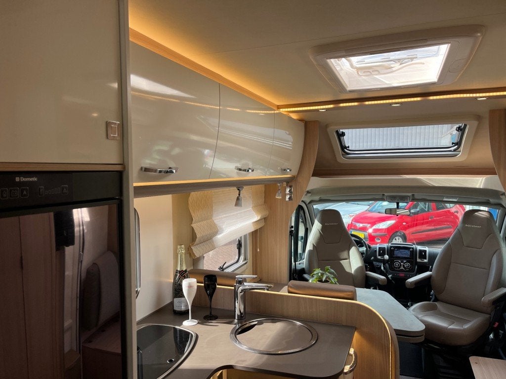 Burstner Lyseo T 728G AUT. Dakairco Enkele bedden Airco Crui, Caravans en Kamperen, Automaat, Not publicly available, Bürstner GmbH & Co. KG