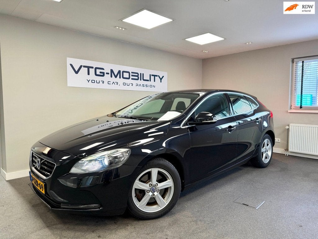 Volvo V40 1.6 T3 Summum Navi|ClimateControl|Stoelverwarming|, Auto's, Volvo, Voorwielaandrijving, Gebruikt, Zwart, 4 cilinders
