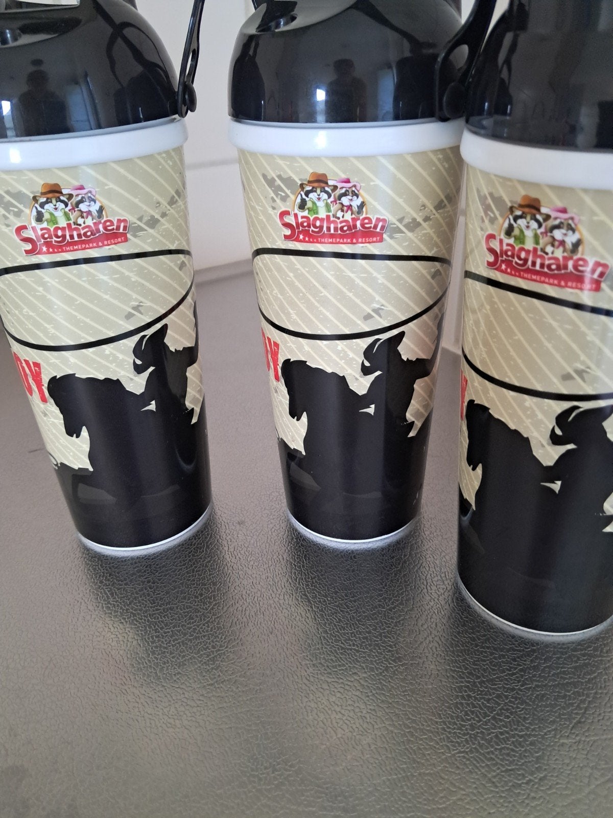 Slagharen drinkbekers met rietje - Set van 3, Ophalen of Verzenden, Gebruikt, Meerkleurig, Kunststof