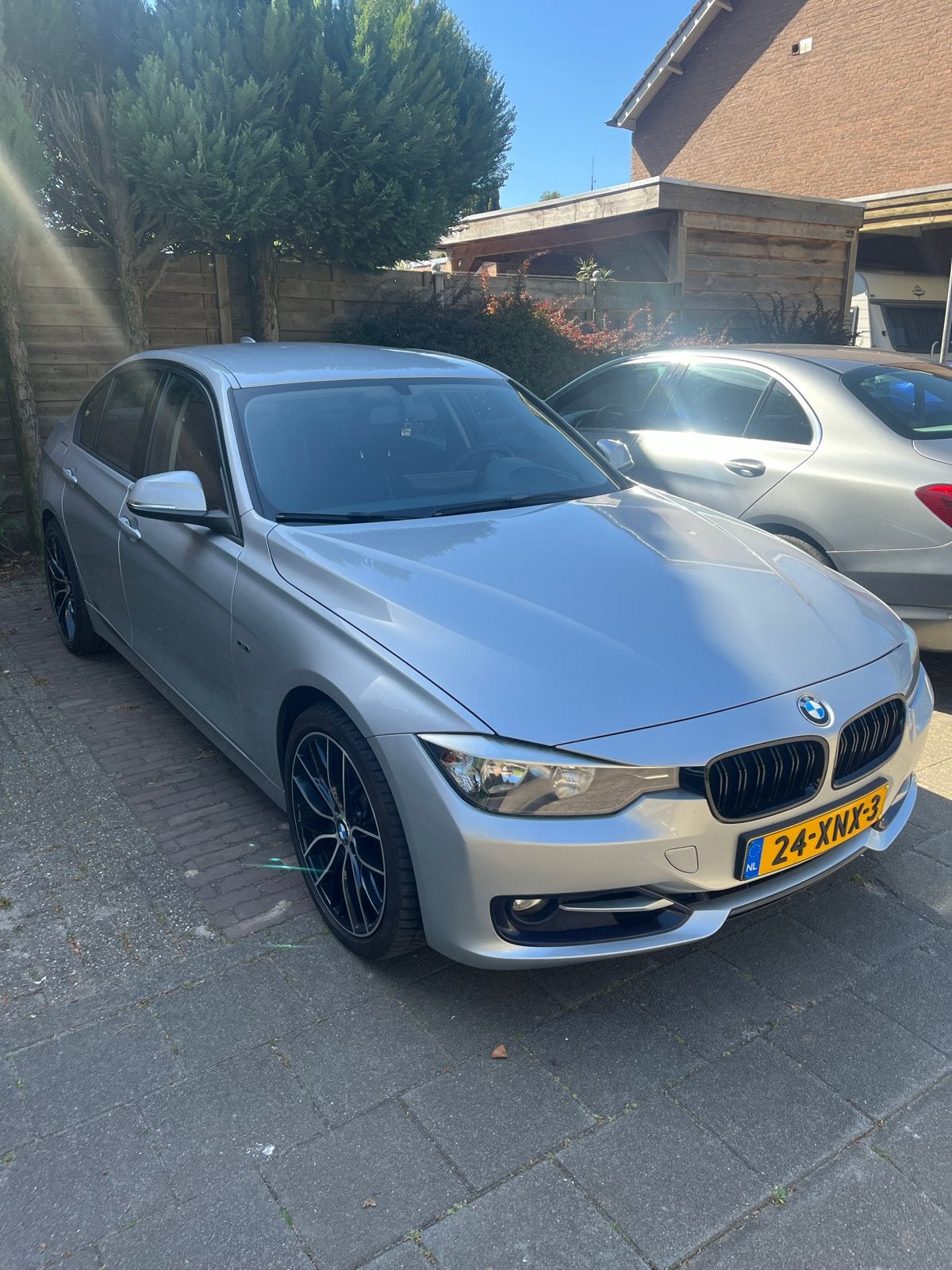 BMW 3-Serie 2.0IX 320 135KW Aut8 (f30) 2012 Grijs, Achterwielaandrijving, 4 cilinders, Origineel Nederlands, 75 €/maand