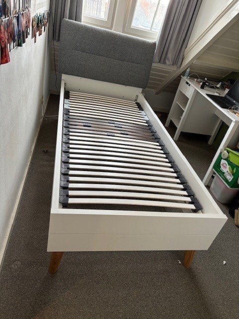 Ledikant 90x200 cm met lattenbodem en matras, 85 tot 100 cm, Zo goed als nieuw, 180 cm of meer, Ophalen