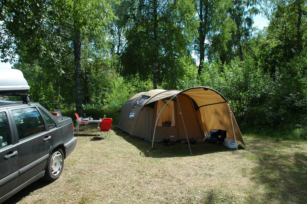 Falco Buizerd 3000 gezinstent met luifel en zijstuk, Caravans en Kamperen, Tenten, Ophalen, Gebruikt, Tot en met 4
