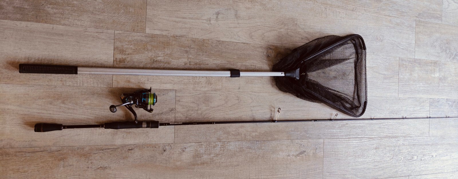 Hengelset voor snoek en baars met net en gevlochten lijn, Ophalen, Gebruikt, Complete hengel