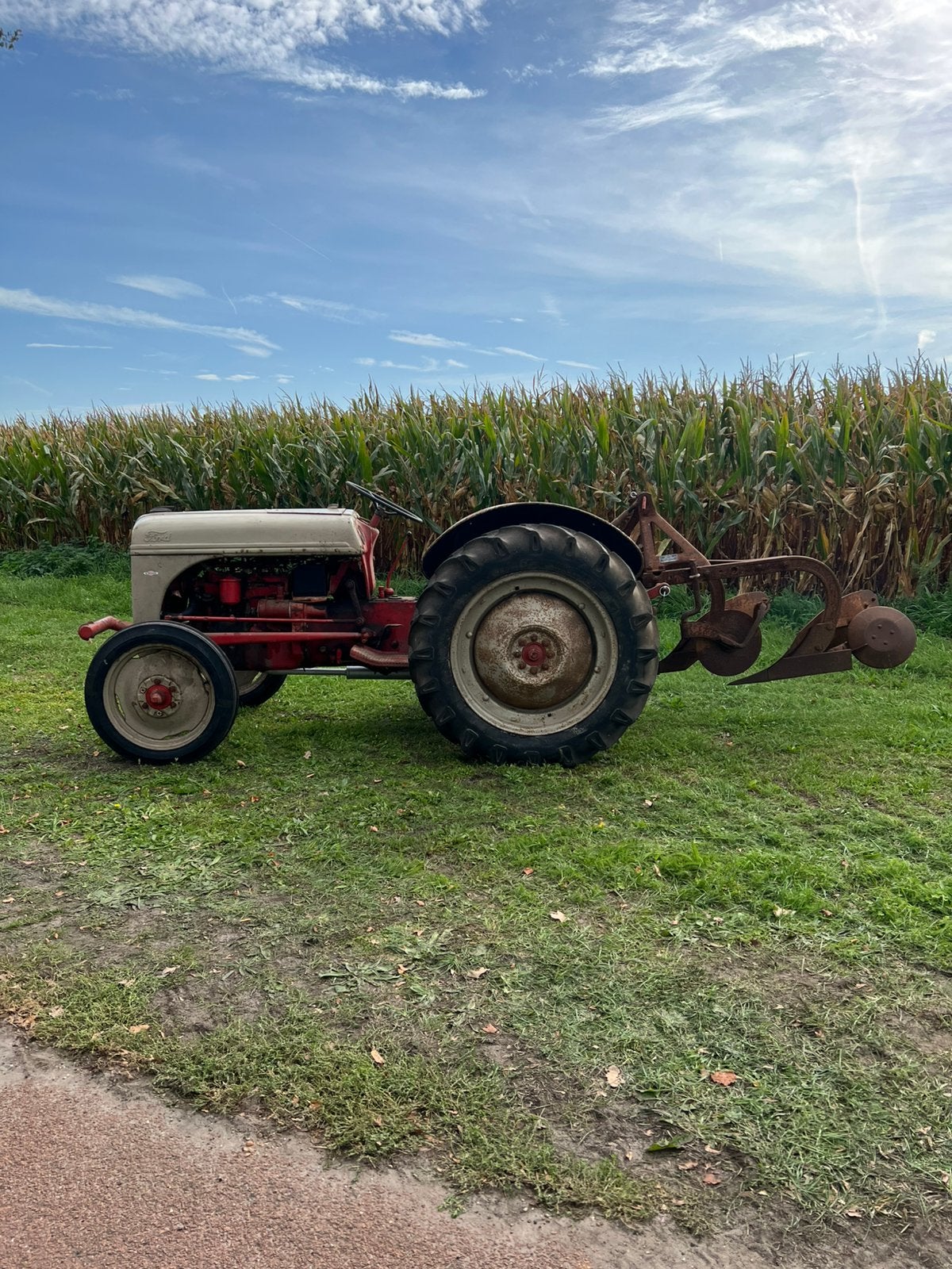 Oldtimer Ford 8N Dearborn tractor met kenteken en ploeg 1948, Ophalen, Info@ford.com, Oldtimer, 8N